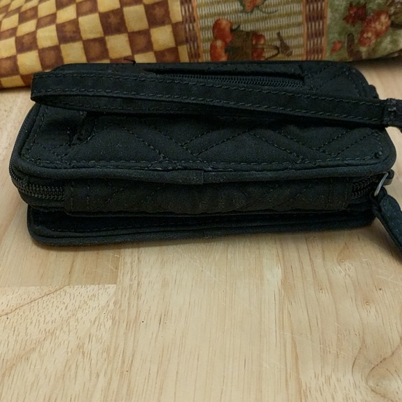 Vera Bradley wristlet - Picture 4 of 8